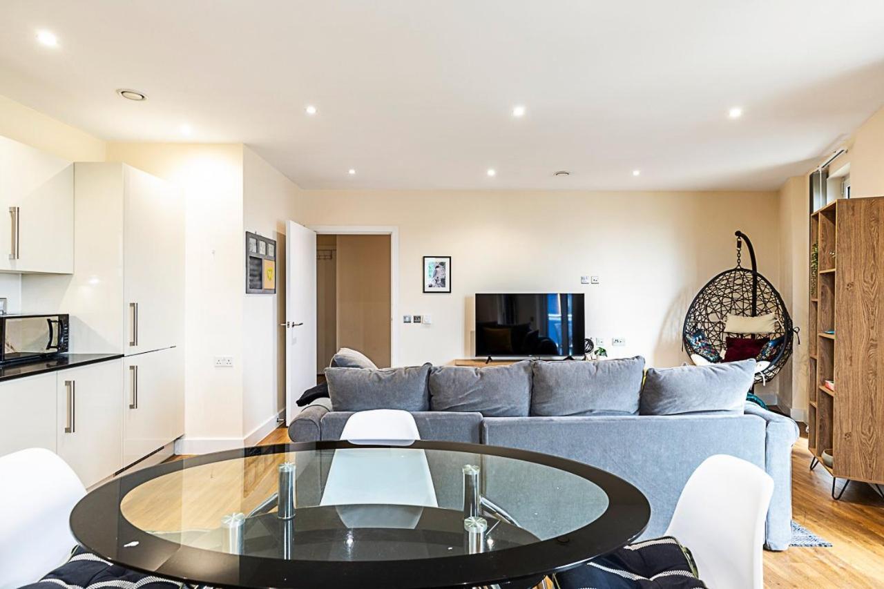 Vibrant London Canal Apartment Exterior photo