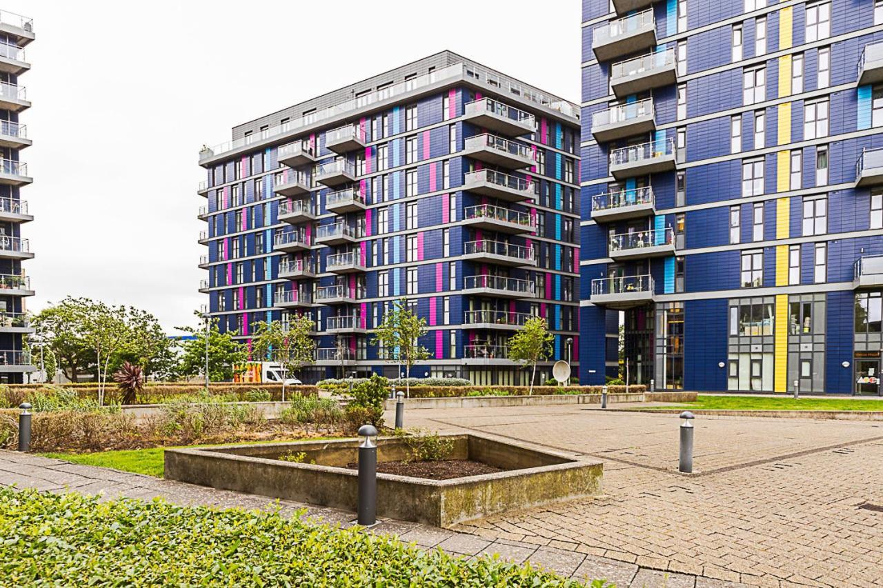 Vibrant London Canal Apartment Exterior photo